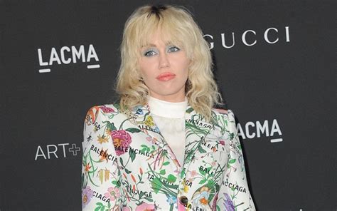 Miley Cyrus Net Worth - FanBolt