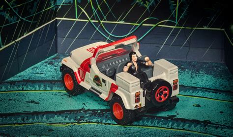 Slideshow Hot Wheels Jurassic Park Jeep Wrangler Dr Ian Malcolm Figure