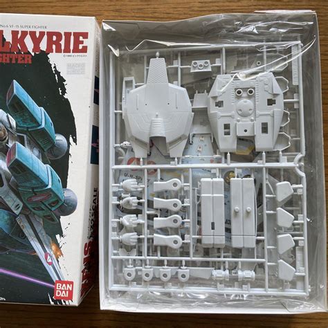 Vintage 1985 Bandai 1 72 Model Kit MACROSS VF 1S Valkyrie Super Fighter