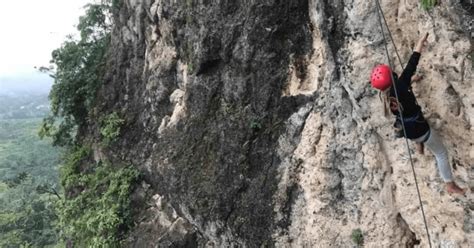 wisata tebing jeger menarik  bogor  petualang