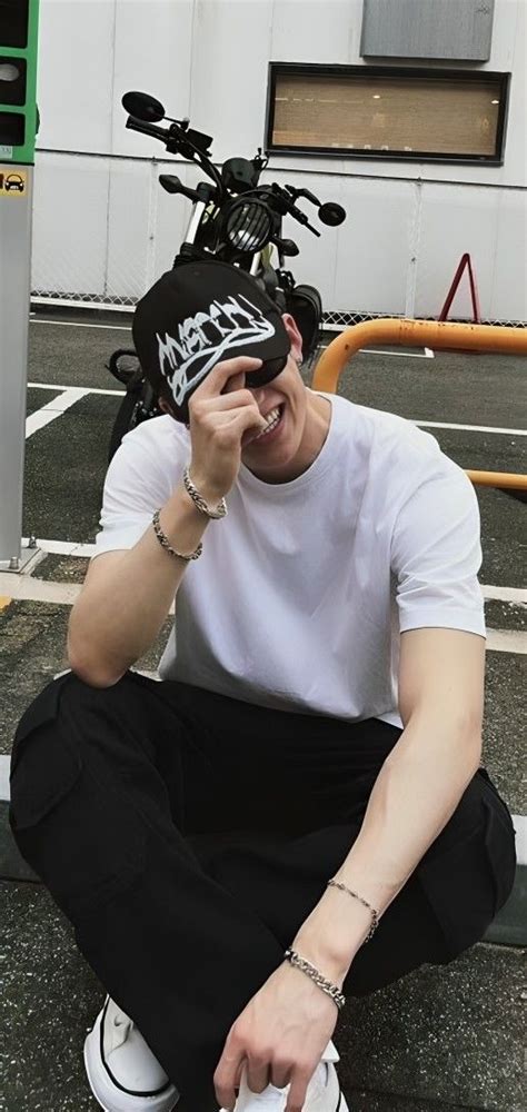 Pin By Mpbvx On Skz Bangchan Skz Hot Stray Chris Chan