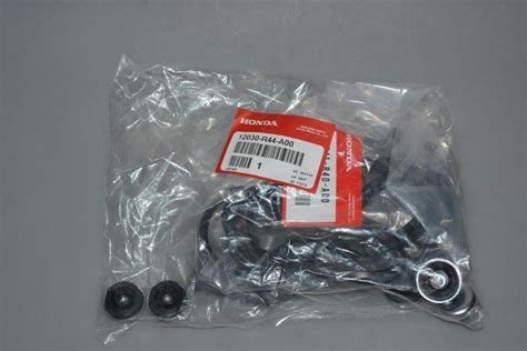 Купить Honda 12030R44A00 Прокладка клапанной крышки К-Т 2,4 Accord CR-V ...