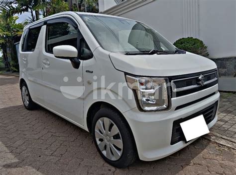 Rent A Car Suzuki Wagon R FX In Talawatugoda Ikman