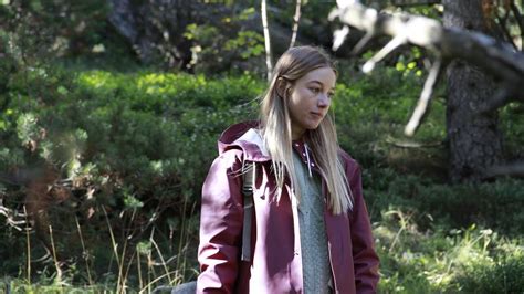 'Edén' (2022), crítica: Plantea un debate interesante y enigmas sin ...