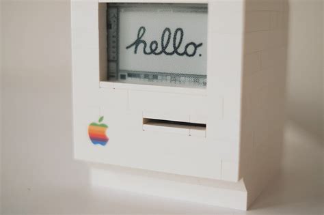 This tiny Lego Macintosh classic with e-paper display evokes nostalgia ...