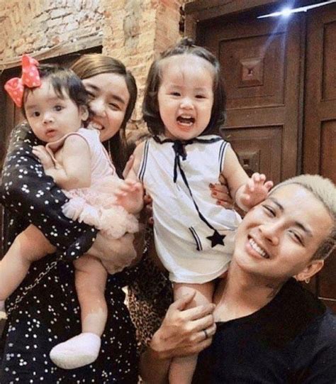 Hot girl họ Lư sinh 2 con gái với Hoài Lâm đặt tên các ái nữ dài 5 chữ rất đặc biệt