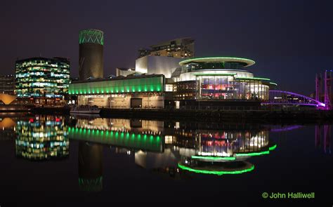 lowry theatre  night pentax user