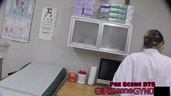 The Perverted Podiatrist Giggles XVIDEOS