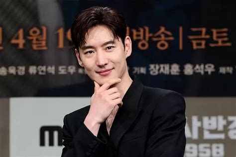 Lee Je Hoon Ungkap Rahasia Romantis Di Balik Drama Chief Detective