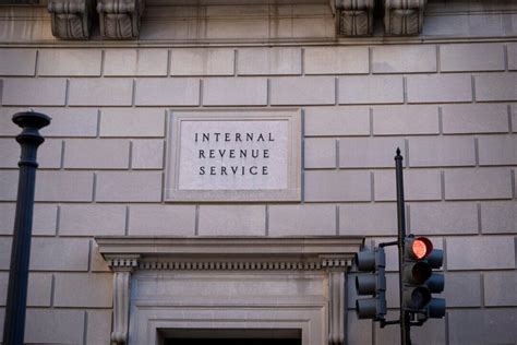 Irs Issues Tax Filing Deadline Reminder To Taxpayers Working Abroad The Epoch Times