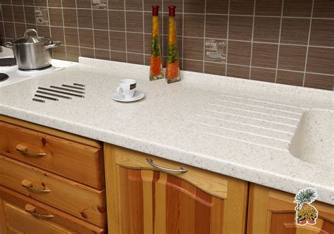 Кухни из массива дерева, сосны, березы и дуба.