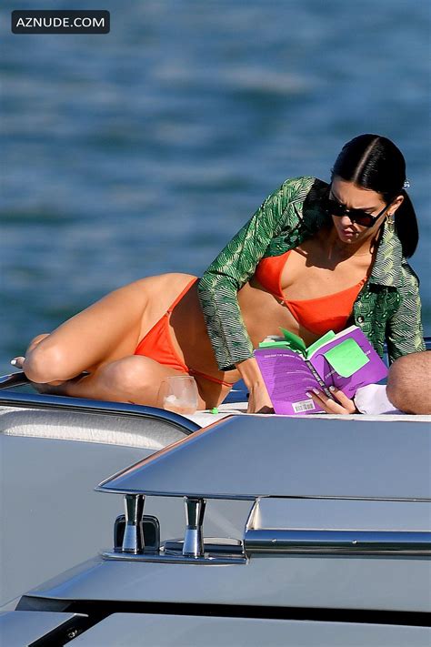 Kendall Jenner Sexy Seen In A Orange Bikini During Boat Day In Miami