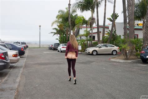 Blonde Chick In Leggings Showing Off Her Bo XXX Dessert Picture