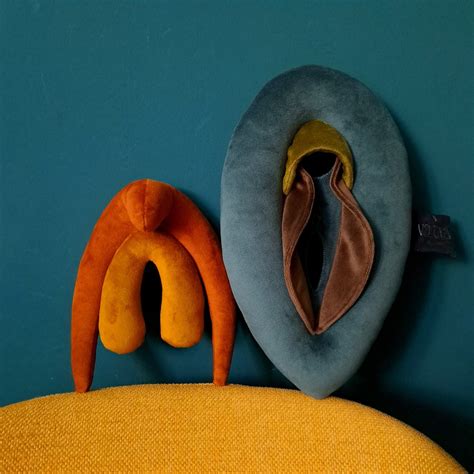 Vulva Anatomy Set Of Vulva With Detachable Clitoris Colorful Puppets For Sex Education