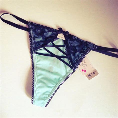 Review La Senza Push Up Plunge Bra Thong Esty Lingerie