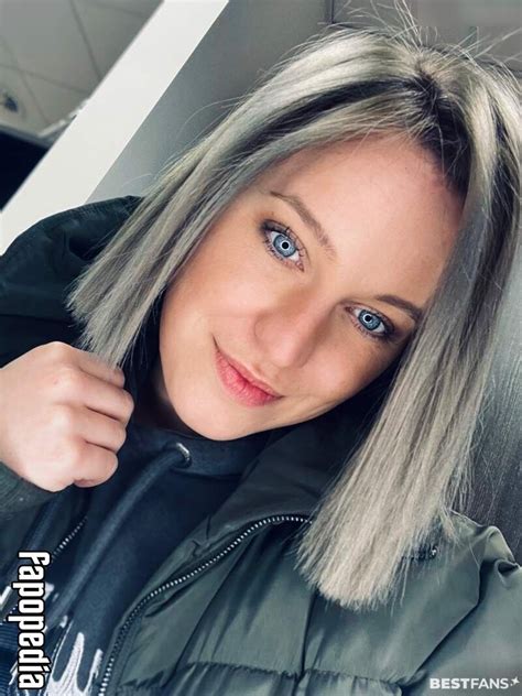 Nina König Nude Leaks Photo Fapopedia