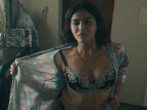 WAMIQA GABBI Nude AZnude
