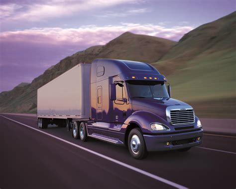 Freightliner Trucks Wallpapers - Wallpaper Cave