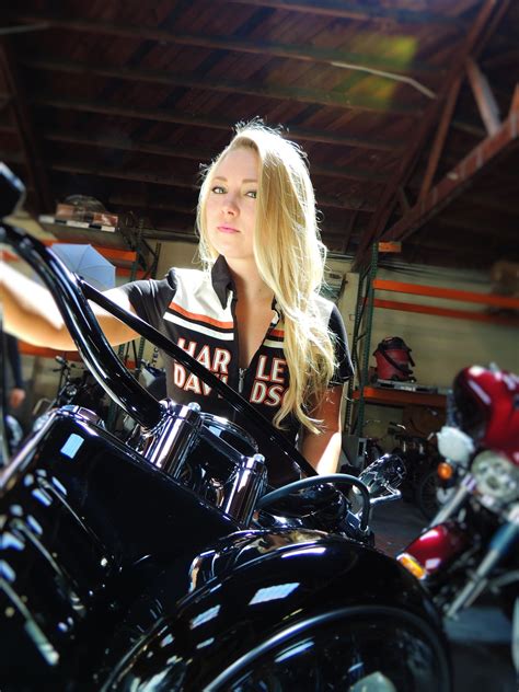 Blonde Hair Blue Eyes Harley Davidson Natural Curls Pretty Blonde Girls Lady Biker Biker