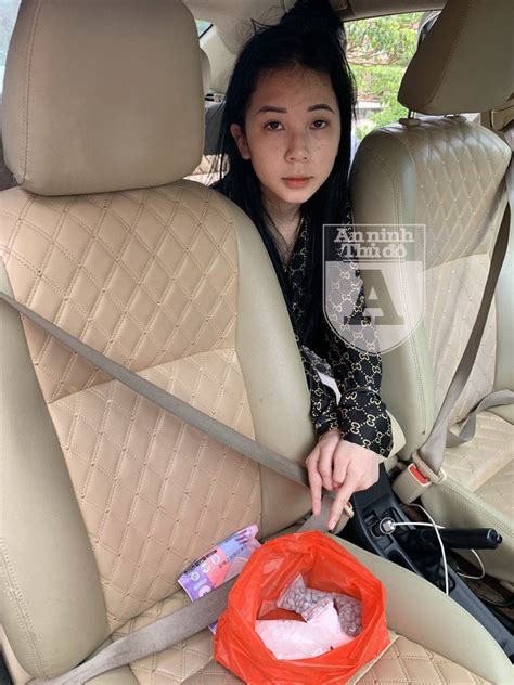 Hot Girl Tu I C M U Ng D Y Cung C P Ma T Y