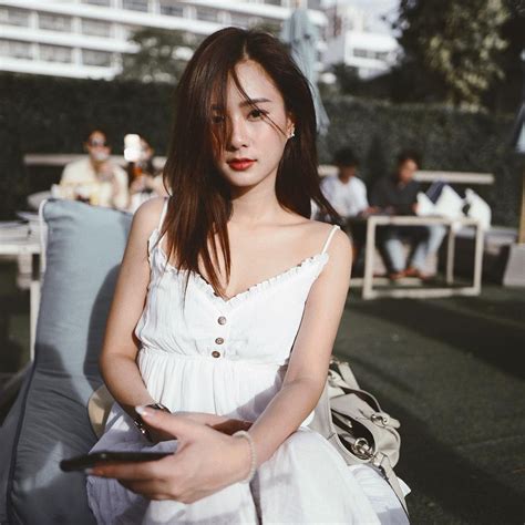 Hot girl Thái Lan sinh năm 1997 có gương mặt xinh xắn giống hệt Krystal Fx