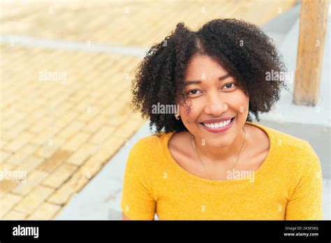 Afro latina Fotos und Bildmaterial in hoher Auflösung Alamy