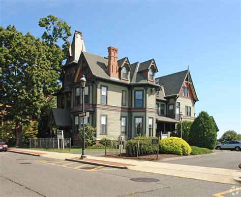 12 Charter Oak Pl, Hartford, CT 06106 | LoopNet