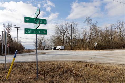The woodstock il filming location that fans still visit today for photos 31