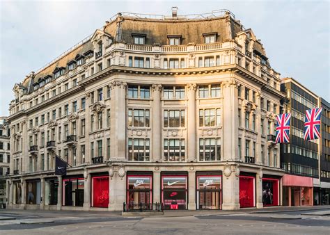 Bus Route 7 Schedule: East Acton to Oxford Circus 30