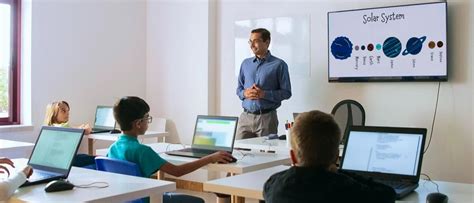 Digital Signage For Schools And Staffrooms 20 Best Examples