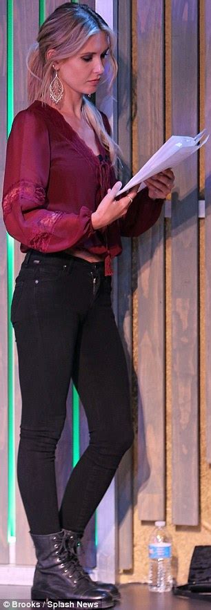 Audrina Patridge Shares Bikini Pictures On Australian Holiday With Boyfriend Daily Mail Online