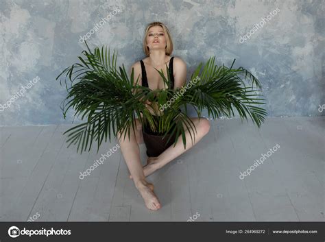 Pretty Naked Woman Posing Bed Big Boobs Erotic Lingerie Stock Photo By Lashkhidzetim 264969272