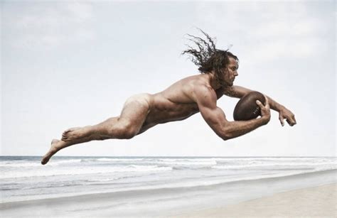 vận động viên hàng đầu nước Mỹ khoe hình thể tuyệt vời trong bộ ảnh nude có