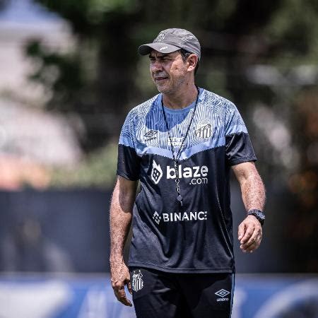 Santos Carille Aguarda Jogo Treino Para Testar Atletas E Esquema