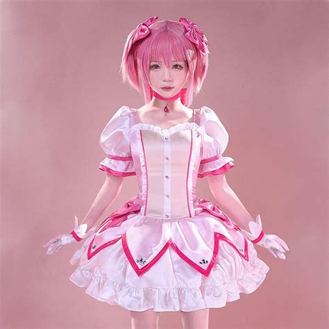 Madoka Kaname Cosplay