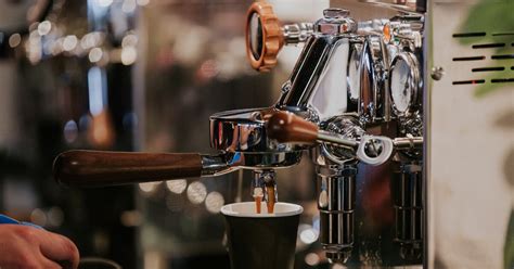 Как и чем почистить кофемашину в домашних условиях от накипи ...