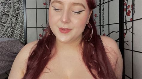 Watch Trying A New Lip Gloss Porn Video Nudespree