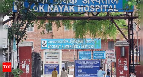 special ward  delhis lok nayak hospital  treat omicron patients