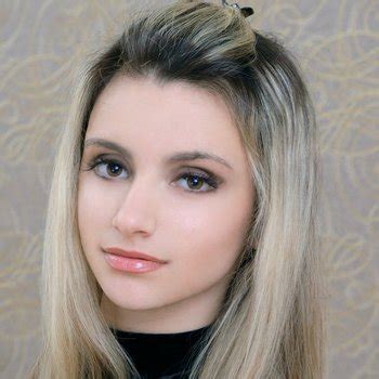 Salma C Babe Page Watch This Adult Model On FreeOnes