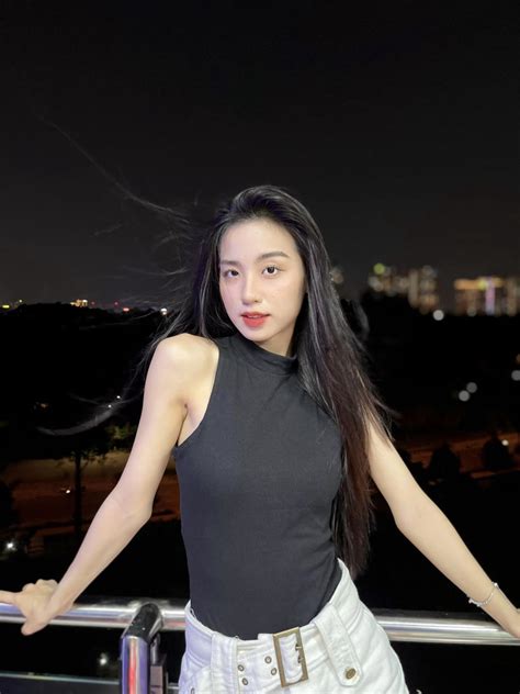 V P Ng T Ng O C A N Ch Nh Ng I Y L Ai Ang Hot T I Miss World Vietnam