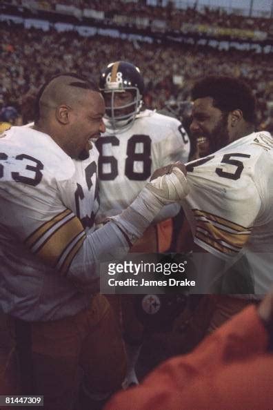 Super Bowl IX, Pittsburgh Steelers Ernie Holmes victorious on... News ...