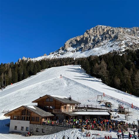 Din Sinaia Pana La Stana Regala Un Traseu Pe Munte Usor De Facut Cu