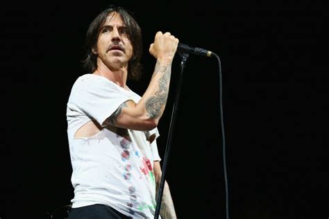 Ada Apa Dengan Vokalis Red Hot Chili Peppers Trax