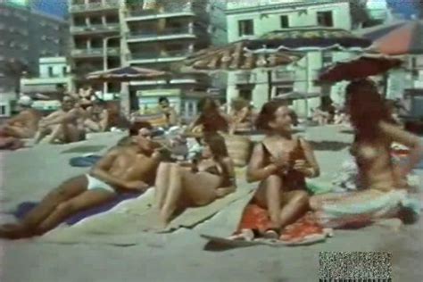 Naked Vicky Palma In Un Permiso Para Ligar