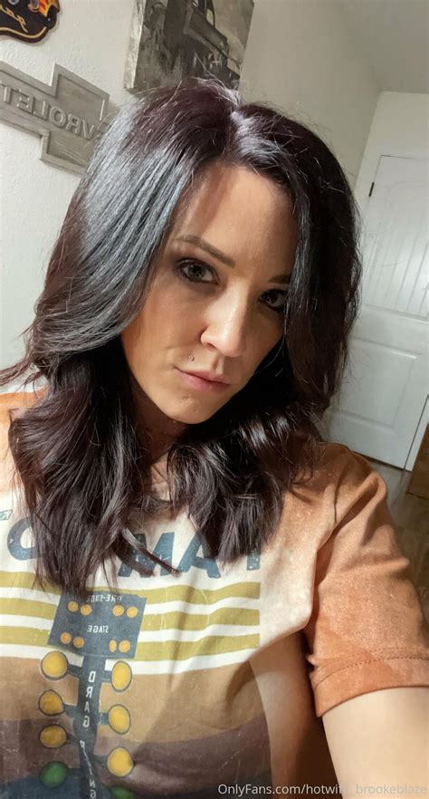Brooke Blaze Hotwife Brookeblaze Nude OnlyFans Leaks Photos TheFappening