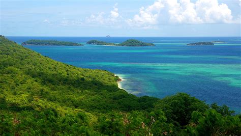 St. Vincent & The Grenadines | Excursionist