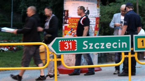 Marek Brzeziński Rozsmarował Mu Pizzę Na Głowie