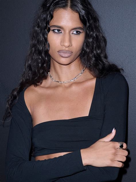 Folio Nude Makeup Latest Makeup Trend Mac Cosmetics