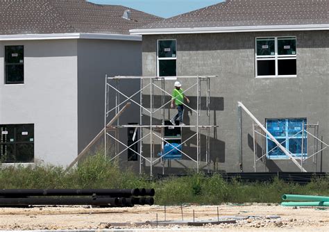 Florida Housing Market Faces 'Huge Influx' of Sellers