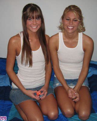 Hotties Play With Body Paint Porn Pictures XXX Photos Sex Images